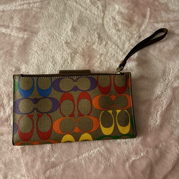 Coach Brown Leather Trim Multicolor Signature Wristlet - Picture 4 of 5